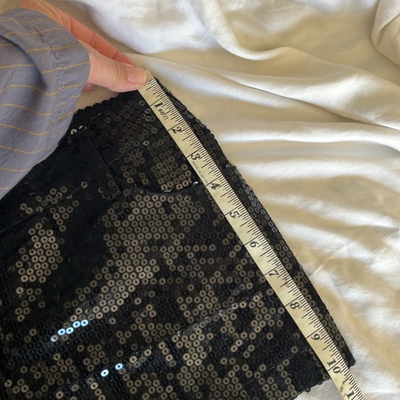 Forever 21 sequin shorts in black - Picture 2 of 4